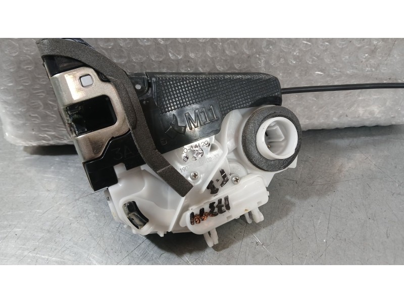 Recambio de cerradura puerta trasera izquierda para toyota yaris (_p13_) 1.0 (ksp130) referencia OEM IAM 690600D310  