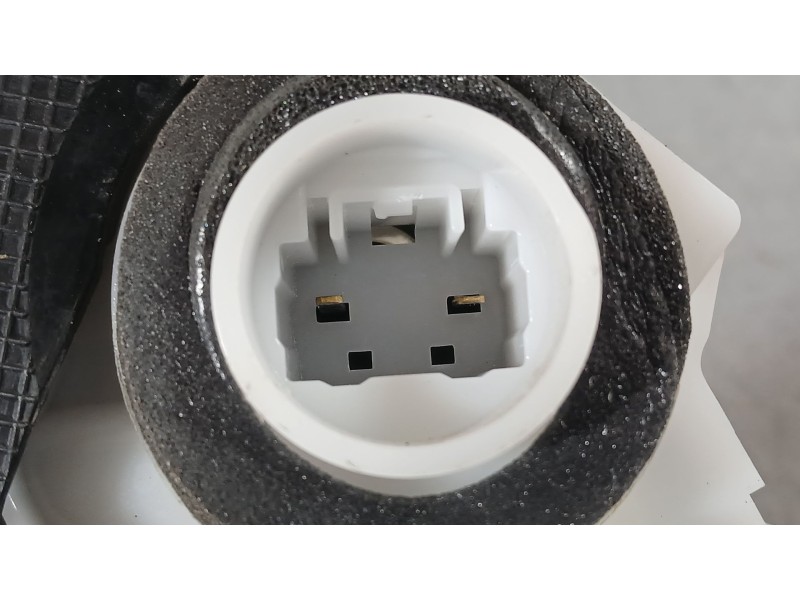 Recambio de cerradura puerta trasera izquierda para toyota yaris (_p13_) 1.0 (ksp130) referencia OEM IAM 690600D310  