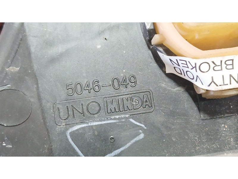 Recambio de faro antiniebla izquierdo para mahindra kuv 100 nxt 1.2 vvt referencia OEM IAM   