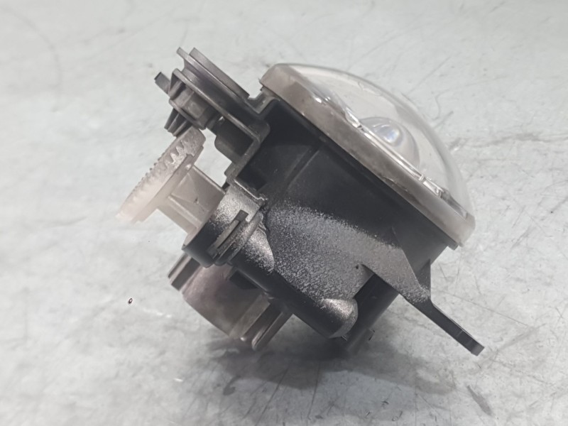 Recambio de faro antiniebla izquierdo para opel corsa f (p2jo) 1.5 (68) referencia OEM IAM 9831303880  