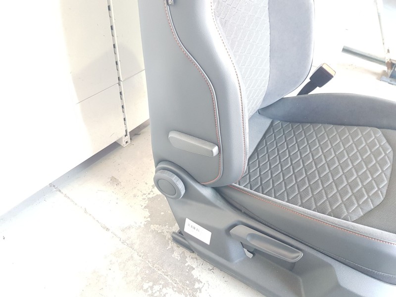 Recambio de asiento delantero derecho para seat ateca (kh7, khp) 2.0 tdi referencia OEM IAM 2Q4881106L C/AIRBAG 