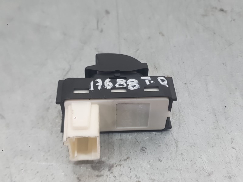Recambio de mando elevalunas trasero derecho para opel corsa f (p2jo) 1.5 (68) referencia OEM IAM 98044803ZD  