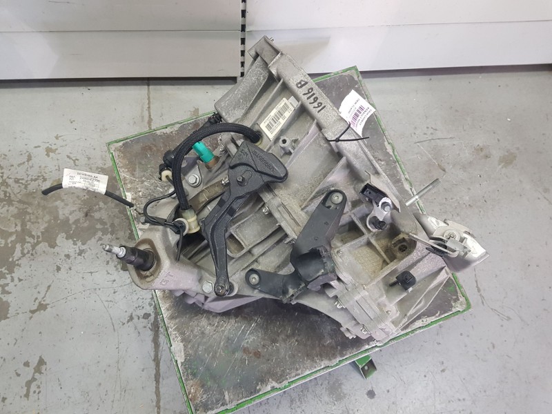 Recambio de caja cambios para renault megane iv hatchback (b9a/m/n_) 1.5 dci 110 (b9a3) referencia OEM IAM TL4086 6VELOCIDADES 0