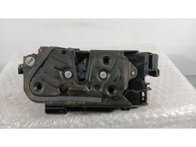 Recambio de cerradura puerta trasera izquierda para volkswagen polo vi (aw1, bz1, ae1) 1.0 tsi referencia OEM IAM 5TA839015Q  