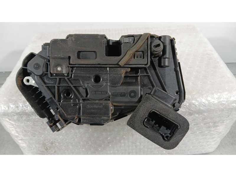 Recambio de cerradura puerta trasera izquierda para volkswagen polo vi (aw1, bz1, ae1) 1.0 tsi referencia OEM IAM 5TA839015Q  