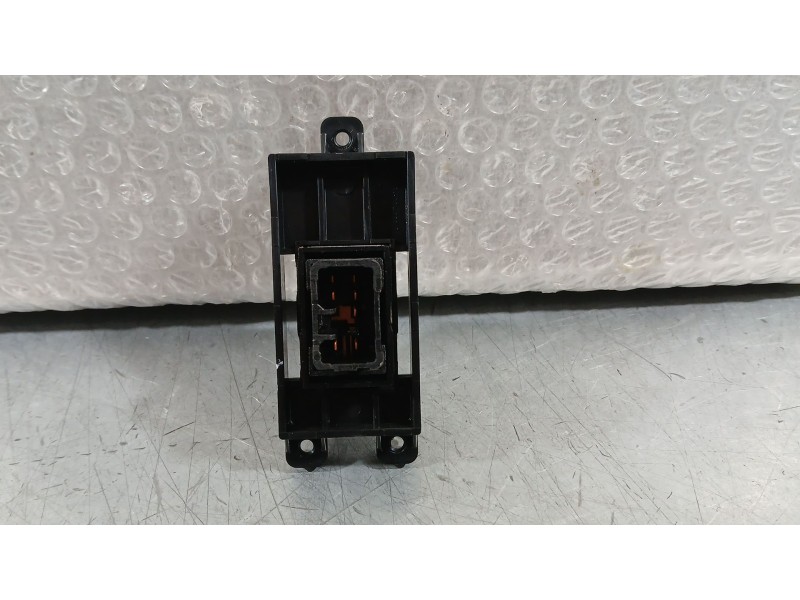 Recambio de mando elevalunas delantero derecho para hyundai i30 (gd) 1.4 referencia OEM IAM 93576A6010  