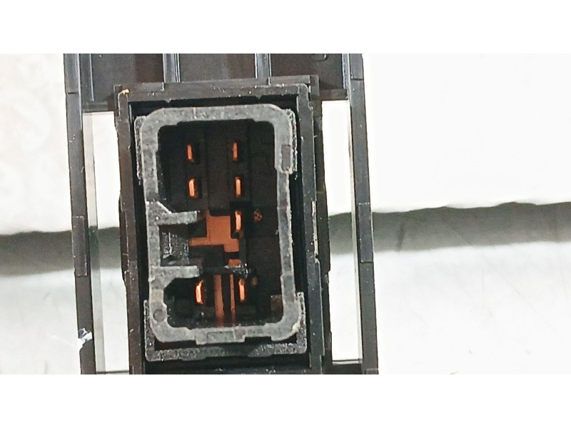 Recambio de mando elevalunas delantero derecho para hyundai i30 (gd) 1.4 referencia OEM IAM 93576A6010  