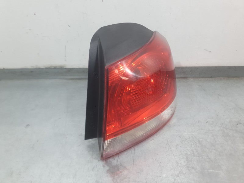 Recambio de piloto trasero derecho exterior para volkswagen golf vi (5k1) 1.6 tdi referencia OEM IAM 5K0945096E  