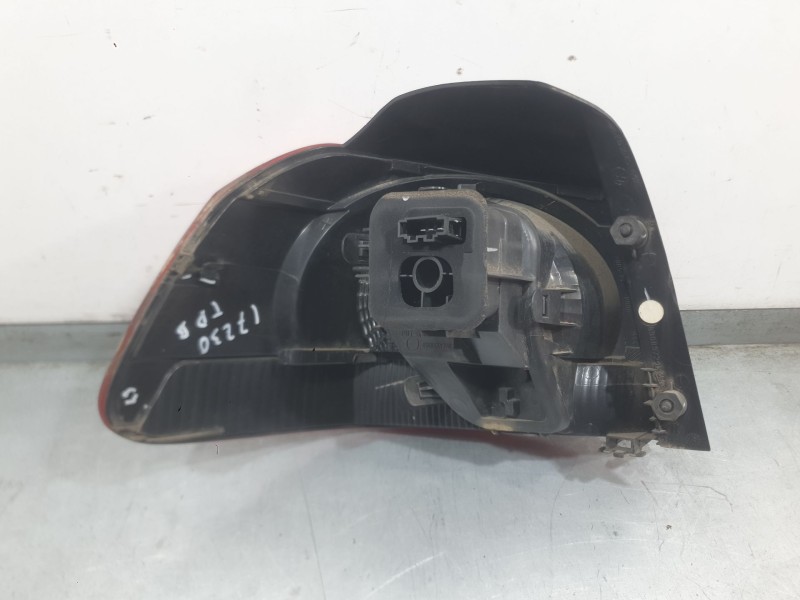 Recambio de piloto trasero derecho exterior para volkswagen golf vi (5k1) 1.6 tdi referencia OEM IAM 5K0945096E  