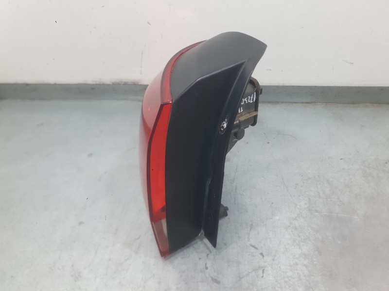 Recambio de piloto trasero izquierdo exterior para volkswagen golf vi (5k1) 1.6 tdi referencia OEM IAM 5K0945095E  