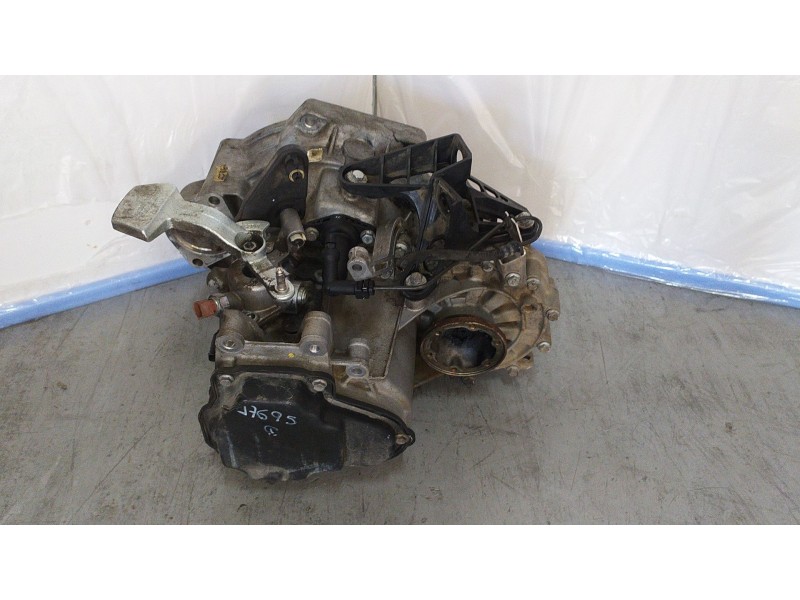 Recambio de caja cambios para volkswagen golf vi (5k1) 1.6 tdi referencia OEM IAM LUB 0A4300046HX 