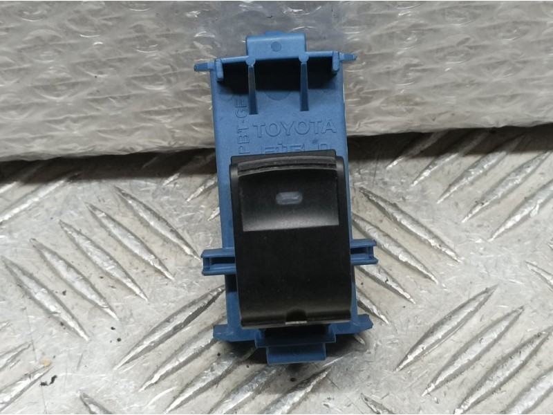 Recambio de mando elevalunas trasero derecho para toyota avensis (t27) active referencia OEM IAM 848105070  
