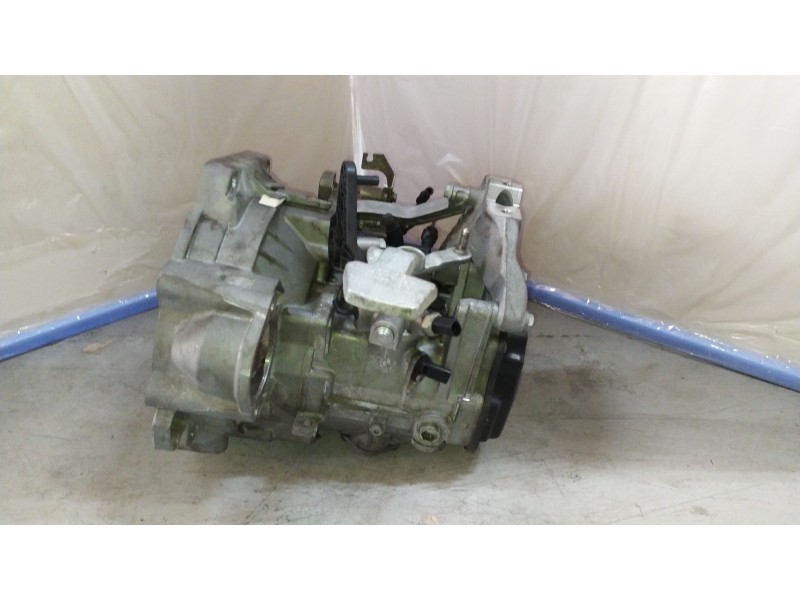 Recambio de caja cambios para volkswagen golf vi (5k1) 1.6 tdi referencia OEM IAM LUB 0A4300046HX 