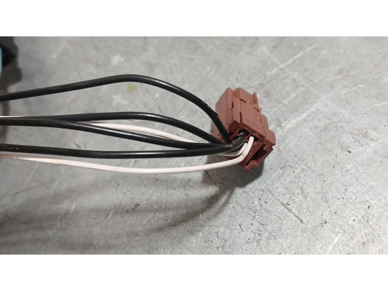 Recambio de retrovisor derecho para peugeot 2008 i (cu_) 1.6 bluehdi 100 referencia OEM IAM 1611240780  