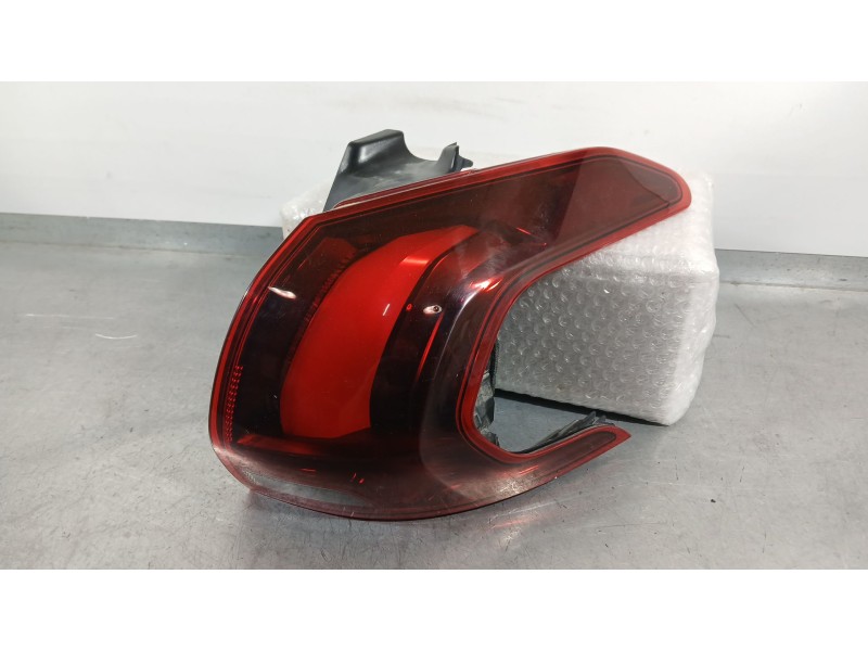 Recambio de piloto trasero derecho exterior para peugeot 2008 i (cu_) 1.6 bluehdi 100 referencia OEM IAM 9826730380  