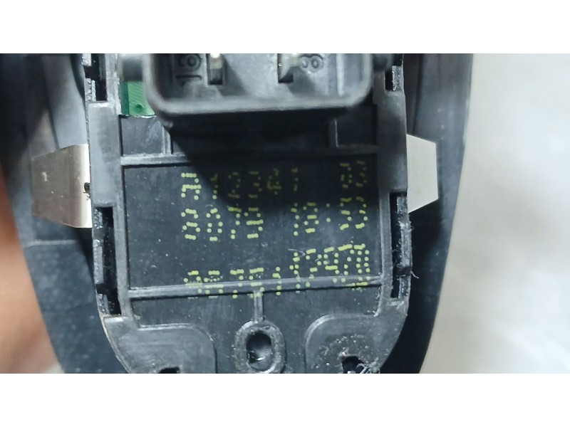 Recambio de mando elevalunas delantero izquierdo para peugeot 2008 i (cu_) 1.6 bluehdi 100 referencia OEM IAM 96751129ZD  