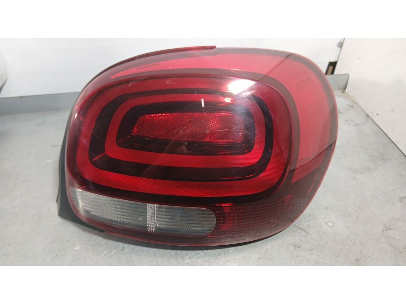 Recambio de piloto trasero derecho para citroën c3 iii (sx) 1.5 bluehdi 100 (sxyhyp, sxyhtu) referencia OEM IAM 9812257480  