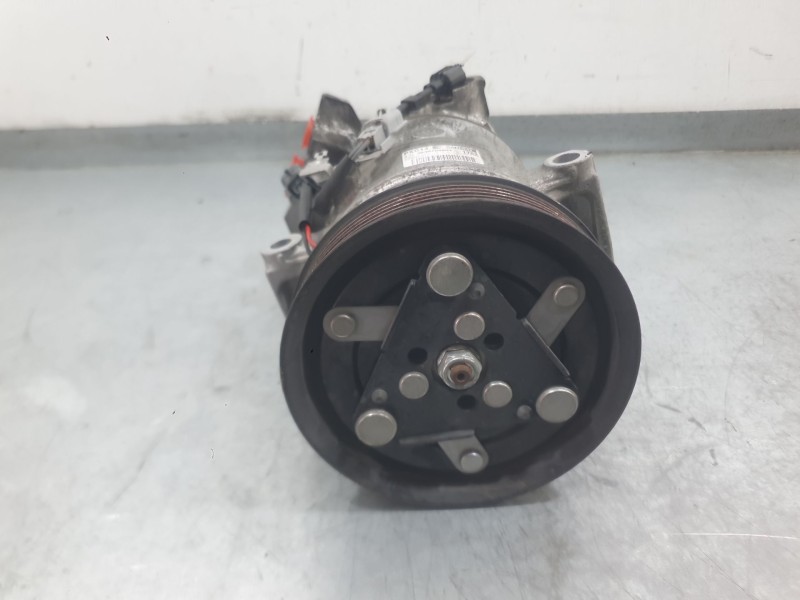 Recambio de compresor aire acondicionado para renault megane iv hatchback (b9a/m/n_) 1.5 dci 110 (b9a3) referencia OEM IAM 92600
