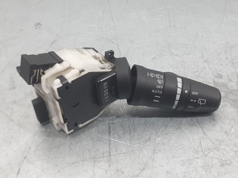 Recambio de mando limpia para nissan note (e12) 1.5 dci referencia OEM IAM   