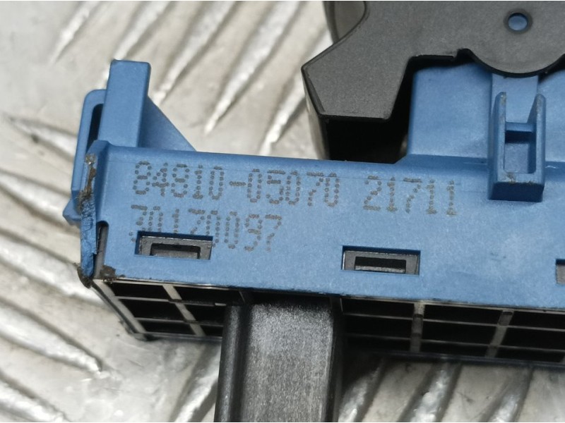 Recambio de mando elevalunas trasero derecho para toyota avensis (t27) active referencia OEM IAM 848105070  