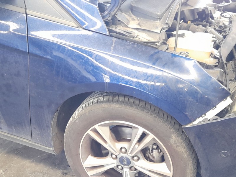 Recambio de aleta delantera derecha para ford focus iii 1.0 ecoboost referencia OEM IAM 2171302  