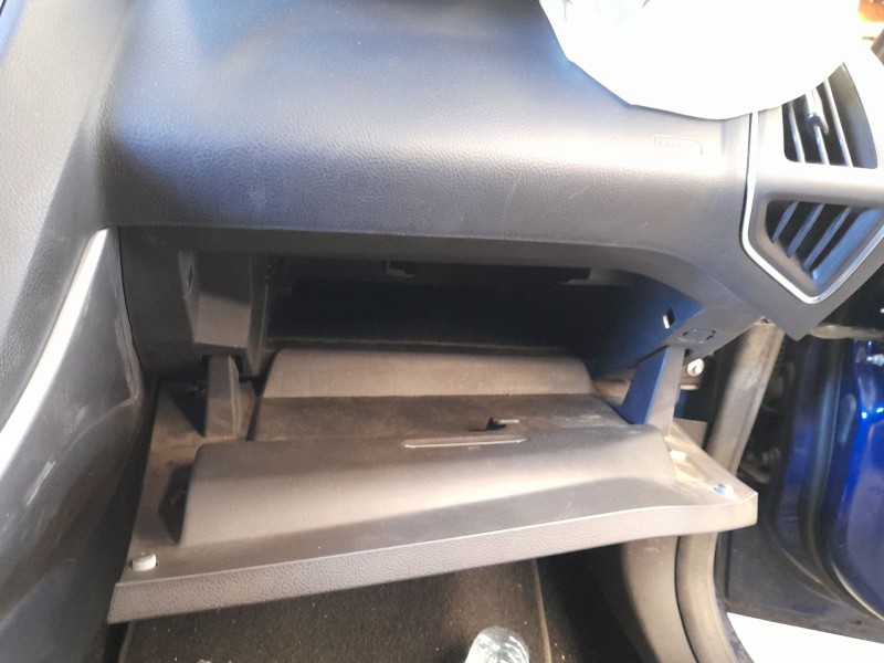 Recambio de guantera para ford focus iii 1.0 ecoboost referencia OEM IAM 1750276  