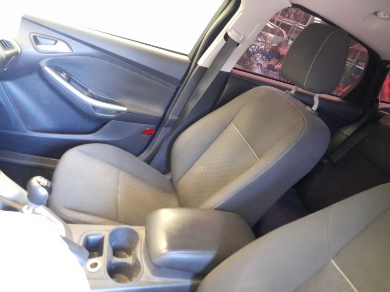 Recambio de asiento delantero derecho para ford focus iii 1.0 ecoboost referencia OEM IAM   