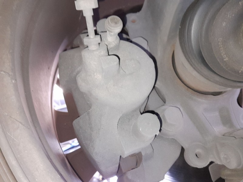 Recambio de pinza freno delantera derecha para ford focus iii 1.0 ecoboost referencia OEM IAM 1755031 1682875 