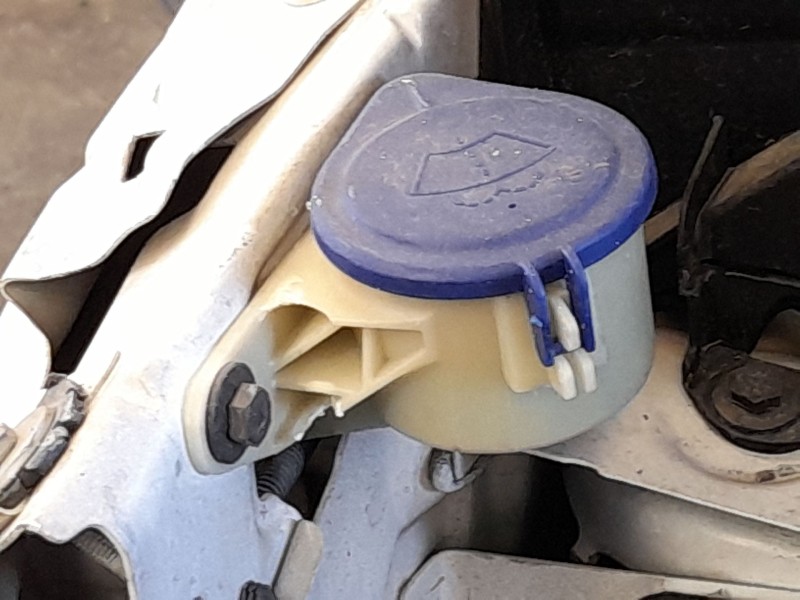 Recambio de deposito limpia para opel grandland / grandland x (a18, p1uo) 1.6 turbo d (75) referencia OEM IAM YP00066080  