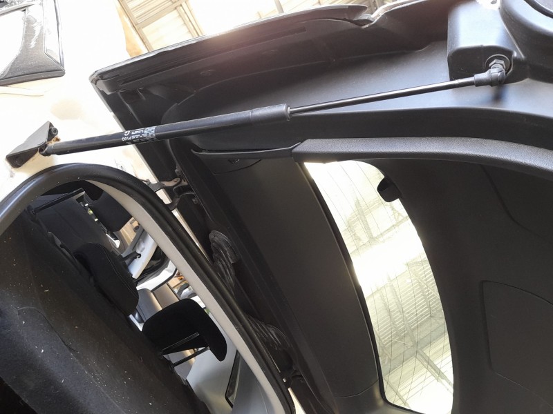 Recambio de amortiguadores maletero / porton para opel grandland / grandland x (a18, p1uo) 1.6 turbo d (75) referencia OEM IAM 9