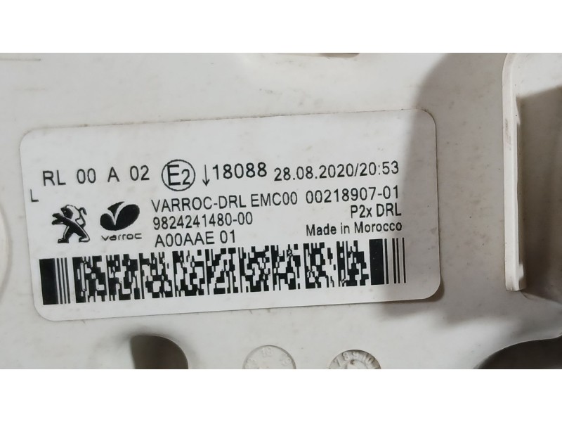 Recambio de piloto delantero izquierdo para peugeot 2008 ii (ud_, us_, uy_, uj_, ur_, uc_) 1.2 puretech 100 referencia OEM IAM  