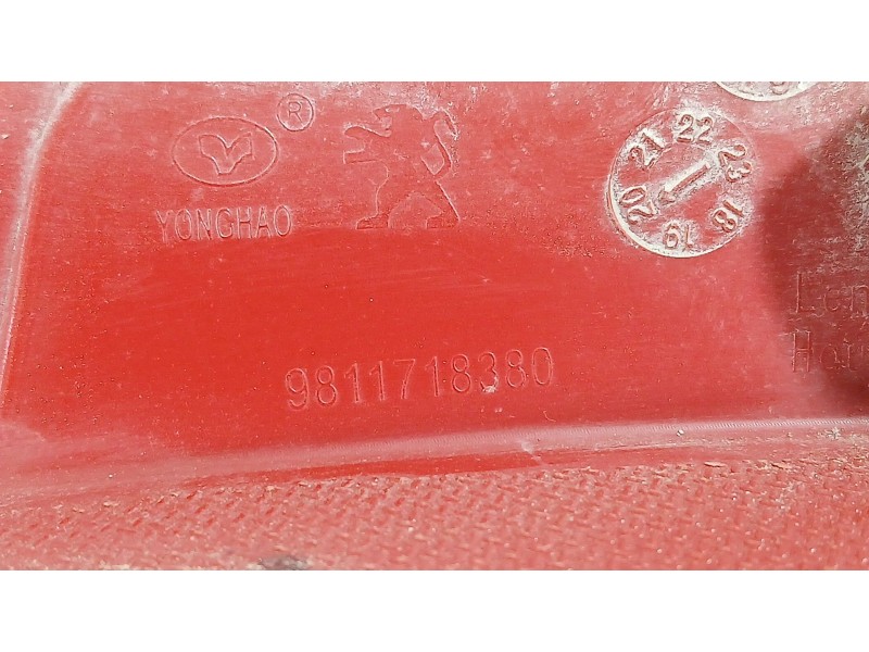 Recambio de piloto trasero derecho paragolpes para peugeot 2008 ii (ud_, us_, uy_, uj_, ur_, uc_) 1.2 puretech 100 referencia OE