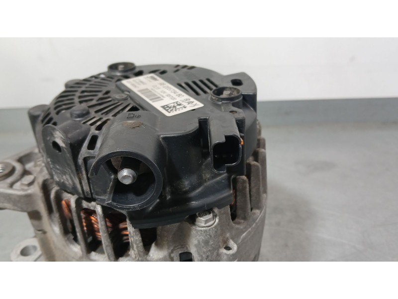Recambio de alternador para peugeot 2008 ii (ud_, us_, uy_, uj_, ur_, uc_) 1.2 puretech 100 referencia OEM IAM 9826573480  