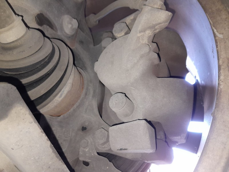 Recambio de pinza freno delantera izquierda para opel grandland / grandland x (a18, p1uo) 1.6 turbo d (75) referencia OEM IAM 16