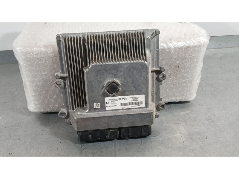 Recambio de centralita motor uce para peugeot 2008 ii (ud_, us_, uy_, uj_, ur_, uc_) 1.2 puretech 100 referencia OEM IAM   