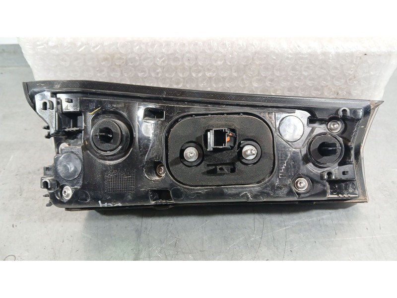 Recambio de piloto trasero derecho interior para peugeot 2008 ii (ud_, us_, uy_, uj_, ur_, uc_) 1.2 puretech 100 referencia OEM 