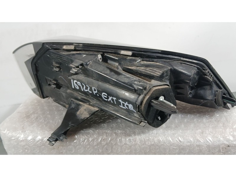 Recambio de piloto trasero izquierdo exterior para peugeot 2008 ii (ud_, us_, uy_, uj_, ur_, uc_) 1.2 puretech 100 referencia OE