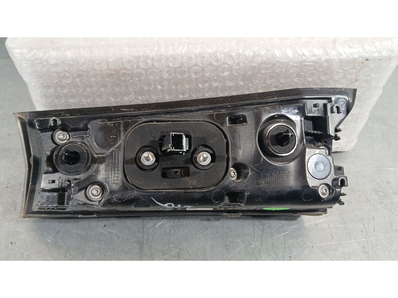 Recambio de piloto trasero izquierdo interior para peugeot 2008 ii (ud_, us_, uy_, uj_, ur_, uc_) 1.2 puretech 100 referencia OE