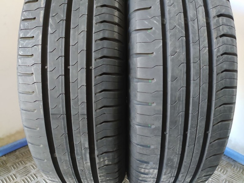 Recambio de neumatico pareja para neumaticos reutilizados - referencia OEM IAM 165601577H 165/60/15/77H CONTINENTAL | PAREJA