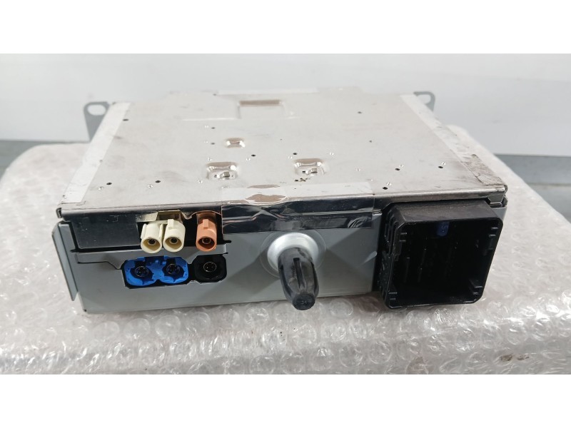 Recambio de sistema audio / radio para peugeot 2008 ii (ud_, us_, uy_, uj_, ur_, uc_) 1.2 puretech 100 referencia OEM IAM   