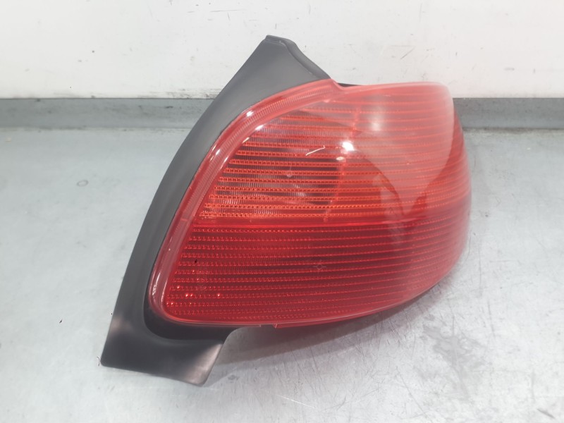 Recambio de piloto trasero derecho para peugeot 206 hatchback (2a/c) 1.4 i referencia OEM IAM 6351P1  