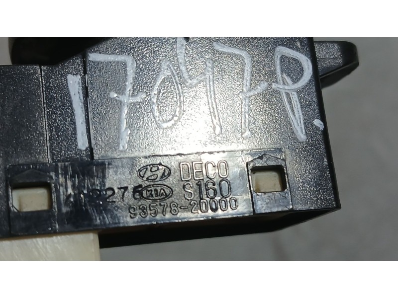 Recambio de mando elevalunas delantero derecho para kia cerato i sedán (ld) 1.6 referencia OEM IAM 935752F000GW  