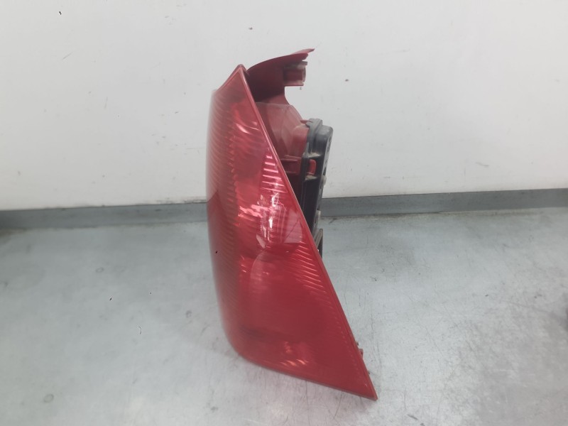 Recambio de piloto trasero derecho para peugeot 307 sw (3h) 2.0 hdi 110 referencia OEM IAM 6351Q6  