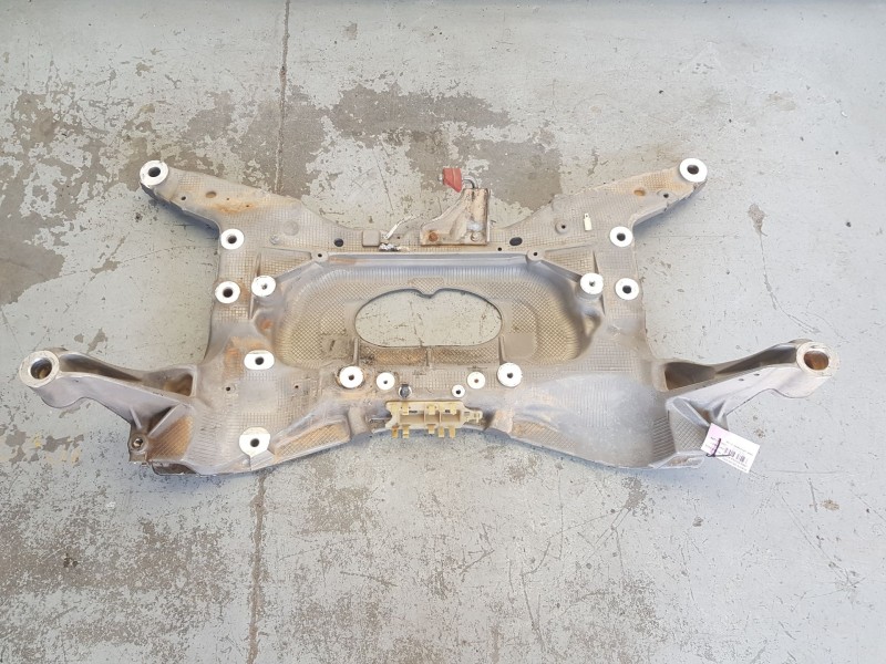 Recambio de puente delantero para land rover range rover evoque (l551) 2.0 d150 mhev 4x4 referencia OEM IAM LR157865  