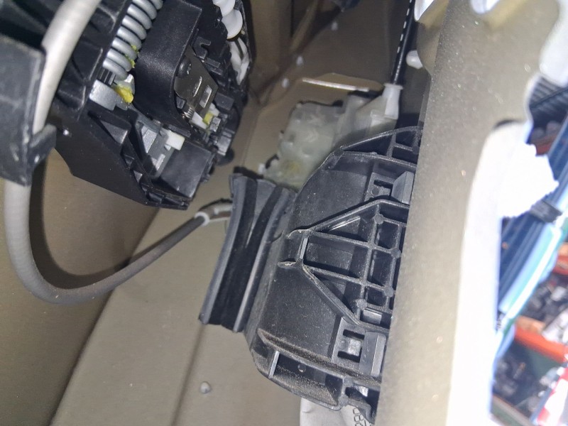 Recambio de cerradura puerta trasera derecha para citroën c-elysee (dd_) 1.6 bluehdi 100 referencia OEM IAM 9819026380  