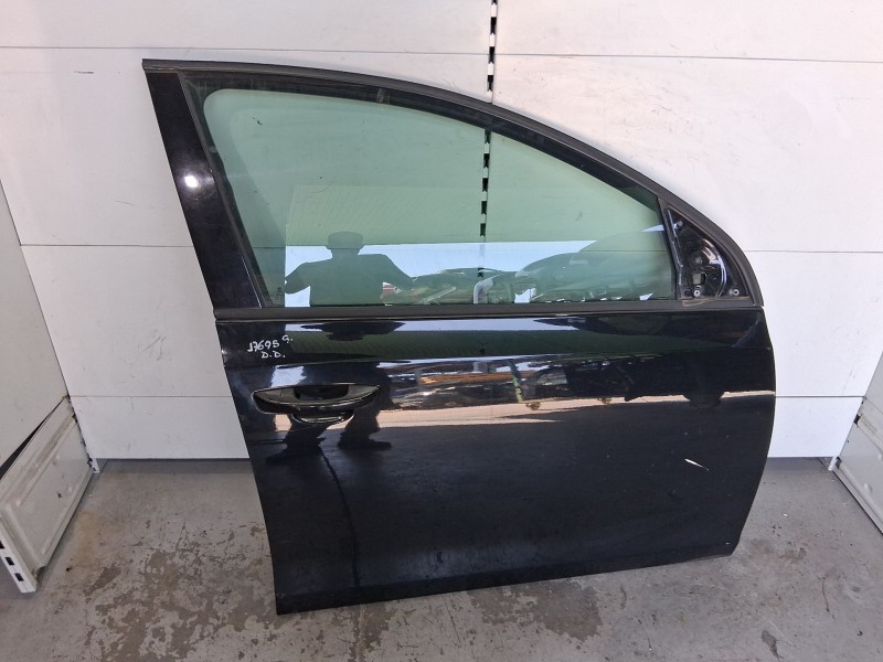 Recambio de puerta delantera derecha para volkswagen golf vi (5k1) 1.6 tdi referencia OEM IAM 5K4831056H  