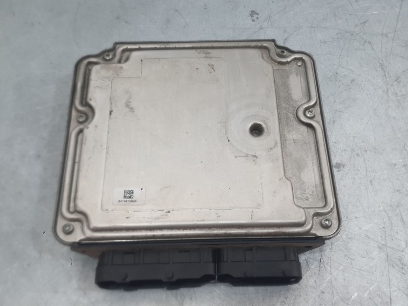 Recambio de centralita motor uce para toyota auris (_e18_) 1.4 d-4d (nde180_) referencia OEM IAM 896610ZG30  