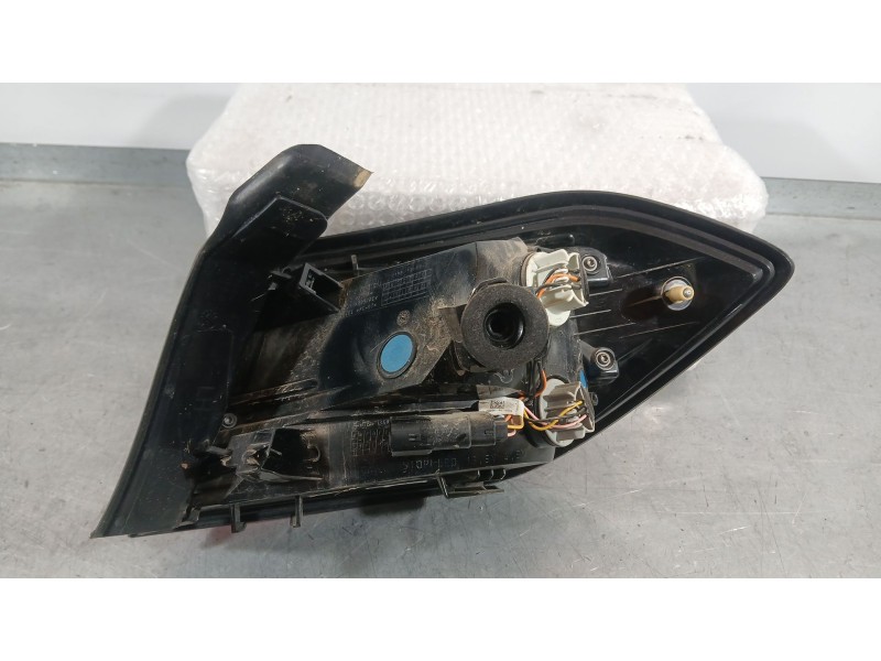 Recambio de piloto trasero izquierdo exterior para ford fiesta vii (hj, hf) 1.0 ecoboost referencia OEM IAM 2646381  