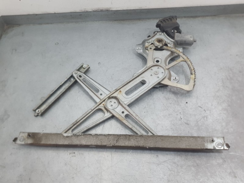 Recambio de elevalunas delantero izquierdo para toyota auris (_e18_) 1.4 d-4d (nde180_) referencia OEM IAM 6982002490  