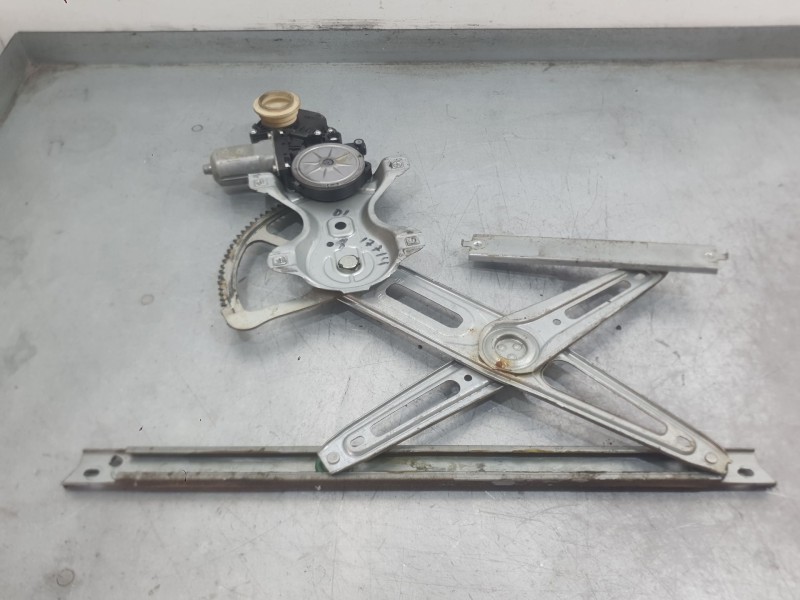 Recambio de elevalunas delantero izquierdo para toyota auris (_e18_) 1.4 d-4d (nde180_) referencia OEM IAM 6982002490  